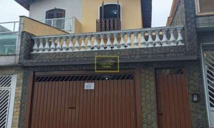 Sobrado com 03 dormitório para locação na Vila Mazzei