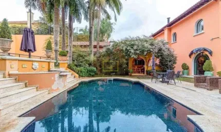 Casa Com Arquitetura Europeia Para Venda no Jardim Guedala