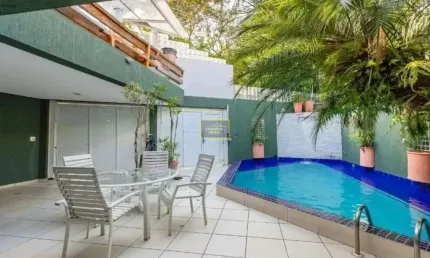 Casa com 3 quartos à venda na Rua Pascoal Vita, 48, Vila Madalena, São Paulo