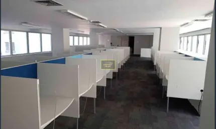 Sala comercial com 6 salas para alugar na Avenida Ipiranga, 324, República, São Paulo