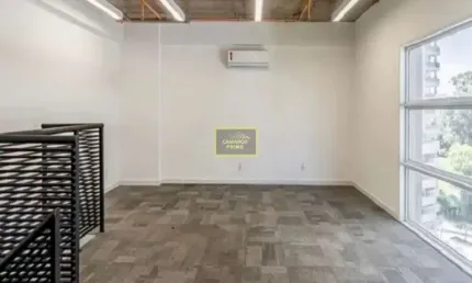 Sala comercial com 1 sala para alugar na Avenida Doutor Vital Brasil, 177, Butantã, São Paulo