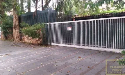 Sobrado na Avenida Rebouças do lado Shopping Eldorado com fácil acesso a Marginal Pinheiros.