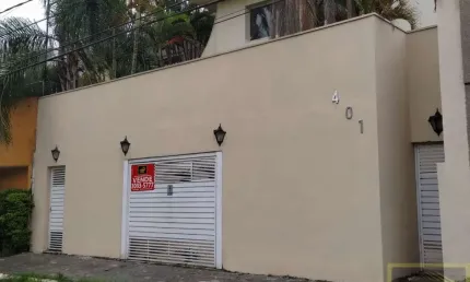 Sobrado Residencial com vaga para 5 carros na Vila Madalena!