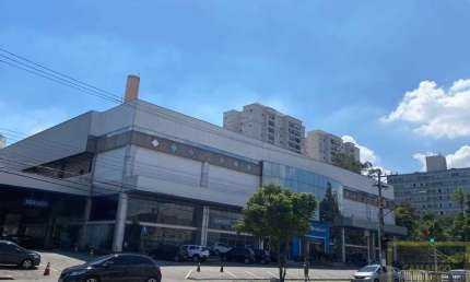 Prédio para uso comercial/industrial em Santo Amaro, acesso rápido e fácil a Marginal Pinheiros...