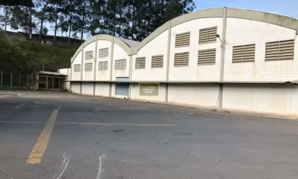 Barracão / Galpão / Depósito para alugar na Estrada da Figueira, 250, Rio Abaixo, Itaquaquecetuba