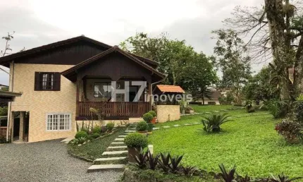 Casa com 3 quartos à venda na Vila Nova, Joinville 