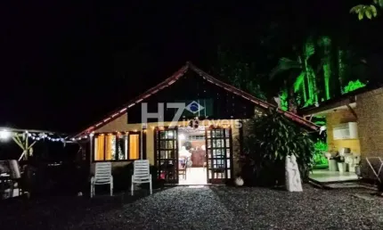 Chácara / sítio com 4 quartos à venda na Vila Nova, Joinville  por R$ 1.800.000