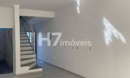 Casa Geminada com 1 suíte + 2 quartos, Fátima - Joinville