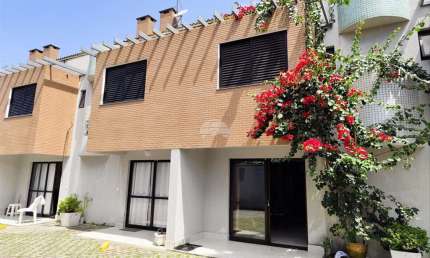 Casa em condomínio fechado com 3 quartos à venda na Rua Maringá, 331, Caiobá, Matinhos, 77 m2 por R$ 635.000