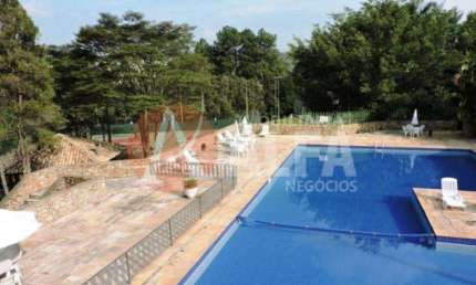 Casa (V) - 4 Dormitórios - Condomínio Forest Hills - Altos de São Fernando -  Jandira