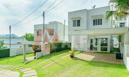Casa com 3 Suites - Condomínio vila Cambará - Jardim Pioneira Cotia - SP