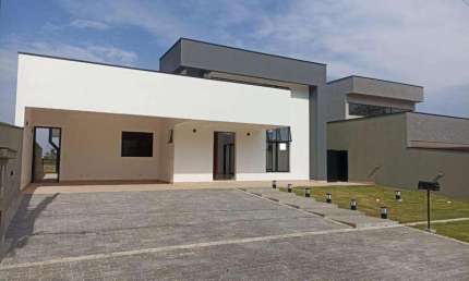 Casa com 3 Dormitórios - Condomínio Haras Bella Vista - Vargem Grande Paulista - Cotia/SP