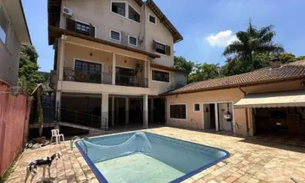 CASA - 04 SUÍTES - COND. PARQUE SÃO PAULO - JD. IPES - COTIA/SP