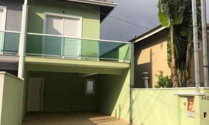 Sobrado com 4 dorms sendo 02 suítes - Residencial Vila Deste -Jardim Rio das Pedras - Cotia/ Sp