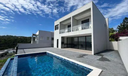 Casa com 3 Suítes - Condomínio Lago do Sol - Quinta dos Angicos - Cotia / Sp