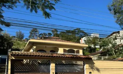 Casa Térrea com 03 quartos - Jardim dos Ipês - Cotia/ SP
