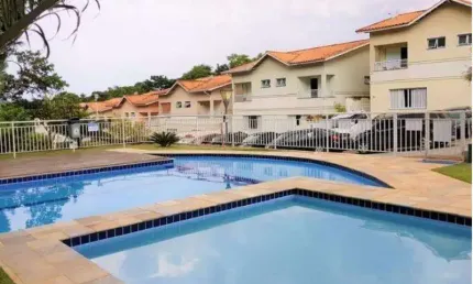 Casa com 3 quartos - cond nova vianna - granja viana - cotia/sp