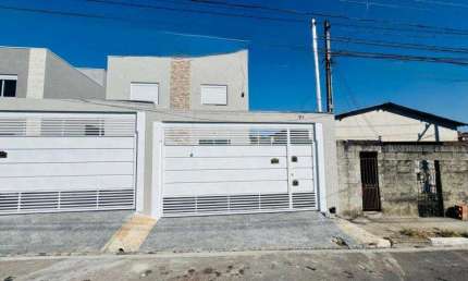 Casa com 03 quartos sendo 01 suíte - Parque São George - Cotia/ SP