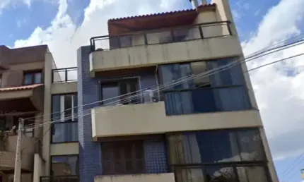 Amplo apto 2 dorm , ampla sala com churrasqueira, totalmente reformado