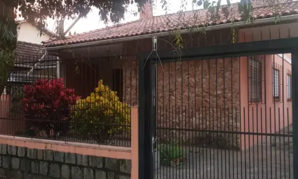 Casa com 3 quartos à venda na Rua Breno Arruda, Santa Maria Goretti, Porto Alegre