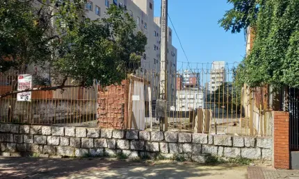 Terreno à venda no São João, Porto Alegre 