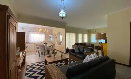 Casa com 3 quartos à venda no Centro, Águas de São Pedro , 275 m2 por R$ 1.200.000