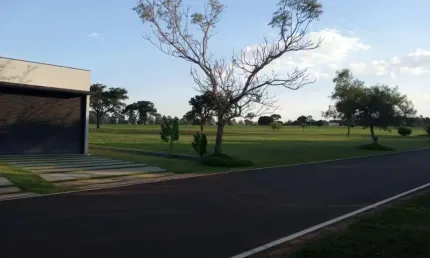 Terreno em condomínio fechado à venda na Riviera de Santa Cristina, Arandu , 800 m2 por R$ 200.000