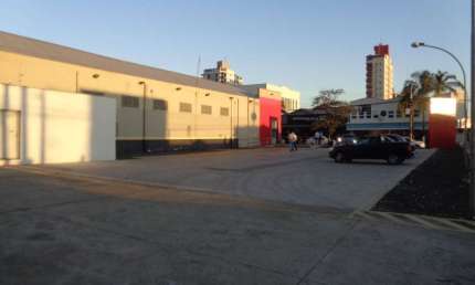Ponto comercial com 1 sala para alugar na Vila Rezende, Piracicaba , 660 m2 por R$ 27.000