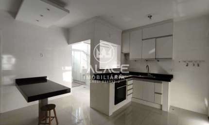 Casa comercial com 1 sala para alugar no Paulista, Piracicaba , 230 m2 por R$ 3.800