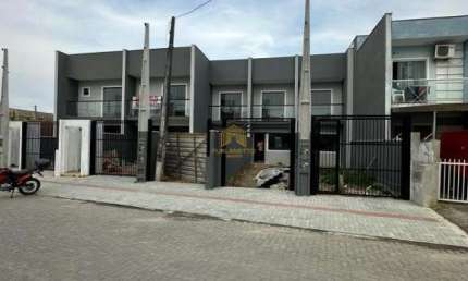 Casa com 3 quartos à venda na Rua Boehmerwald, 80, Boehmerwald, Joinville por R$ 460.000