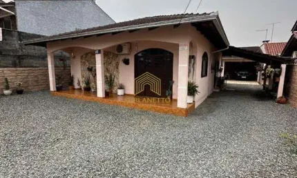 Casa com 2 quartos à venda na dos Baicaras, 400, Petrópolis, Joinville por R$ 499.900