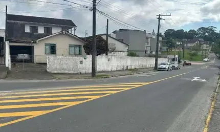 Casa com 3 quartos à venda na Doutor Evandro Petry, 14, Adhemar Garcia, Joinville por R$ 370.000