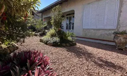 Casa com 3 quartos à venda na joão basílio correia, 1025, joão costa, joinville por r$ 299.900