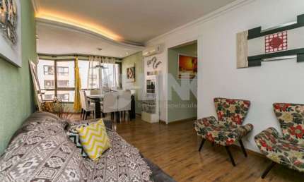 Apartamento com 3 quartos à venda no bairro Vila Ipiranga em Porto Alegre