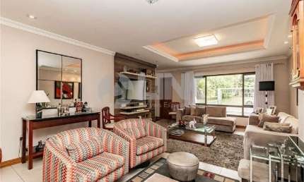 Apartamento Garden de 3 quartos com 2 vagas à venda no bairro Vila Ipiranga em Porto Alegre
