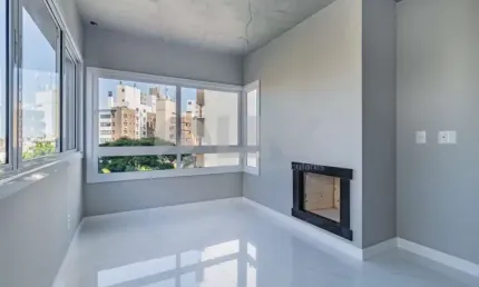 Apartamento de 2 quartos 2 suítes com 2 vagas à venda no bairro Petrópolis em Porto Alegre