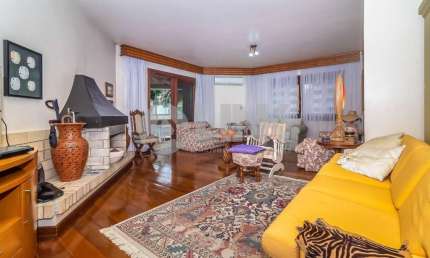 Apartamento de 4 quartos com 2 vagas à venda no bairro Bela Vista em Porto Alegre