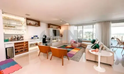 Casa alto padrão no condomínio alphaville porto alegre com 3 quartos 3 suítes e 4 vagas à venda no bairro vila nova em porto alegre