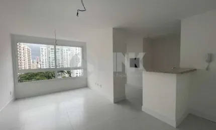 Apartamento 1 dormitório com 1 vaga de garagem à venda no bairro Passo da Areia em Porto Alegre próximo ao Shopping Iguatemi