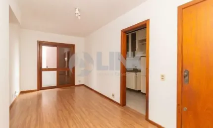 Apartamento 2 dormitórios com 1 vaga de garagem à venda no bairro Menino Deus em Porto Alegre próximo do Nacional