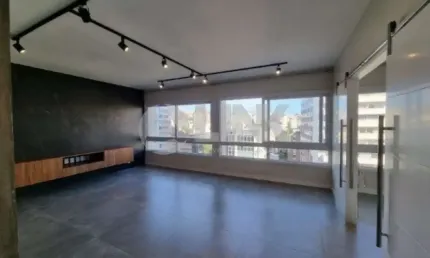 Apartamento 3 dormitórios com 1 vaga de garagem à venda no bairro moinhos de vento em porto alegre próximo do parcão