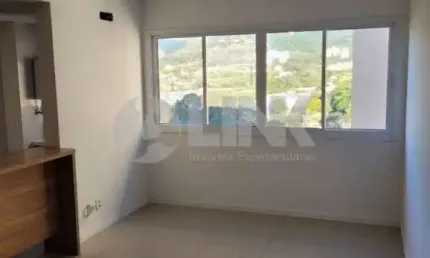 Apartamento 2 dormitórios com 1 vaga de garagem à venda no bairro Teresópolis em Porto Alegre próximo do Bourbon Teresópolis