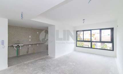 Apartamento de 3 dormitórios sendo 1 suíte com 2 vagas de garagem à venda no bairro Menino Deus em Porto Alegre próximo à Orla do Guaíba
