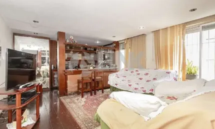 Apartamento com 2 quartos e 1 vaga à venda no bairro Petrópolis em Porto Alegre