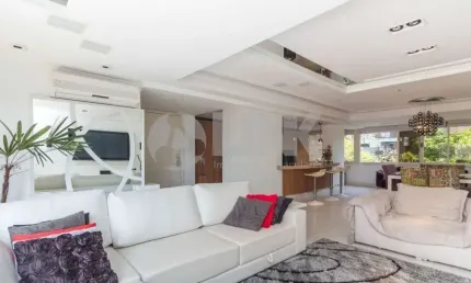 Apartamento de 3 quartos à venda no bairro Mont Serrat em Porto Alegre