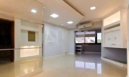 Apartamento com 3 quartos à venda no bairro Passo da Areia em Porto Alegre