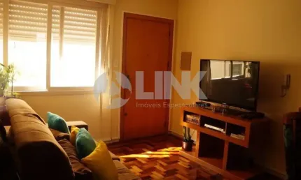 Apartamento com 2 quartos à venda no bairro Vila Ipiranga em Porto Alegre