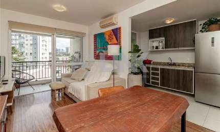 Apartamento semimobiliado com 2 quartos à venda no bairro Passo da Areia em Porto Alegre