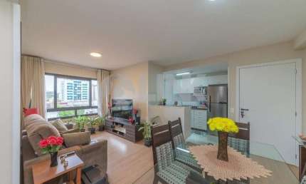Apartamento semimobiliado com 3 quartos à venda no bairro Santana em Porto Alegre
