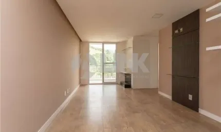 Apartamento com 3 quartos à venda no bairro Jardim Carvalho em Porto Alegre